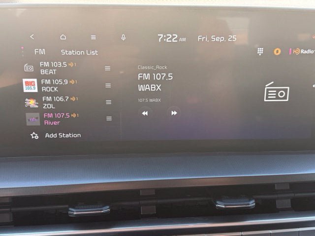 Used 2024 Kia Telluride LX FWD image 30
