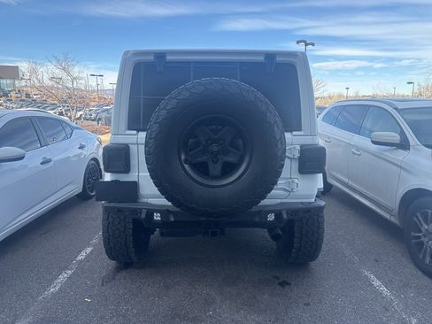 Used 2021 Jeep Wrangler Unlimited Sahara image 3