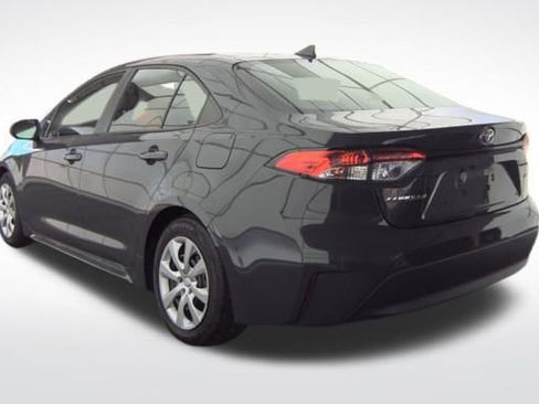 Used 2024 Toyota Corolla LE image 6