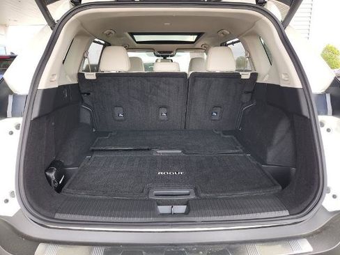 Certified 2023 Nissan Rogue SL w/ SL Premium Package image 8