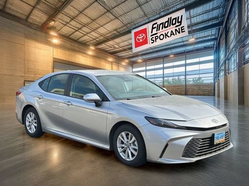 Used 2025 Toyota Camry LE FWD image 3