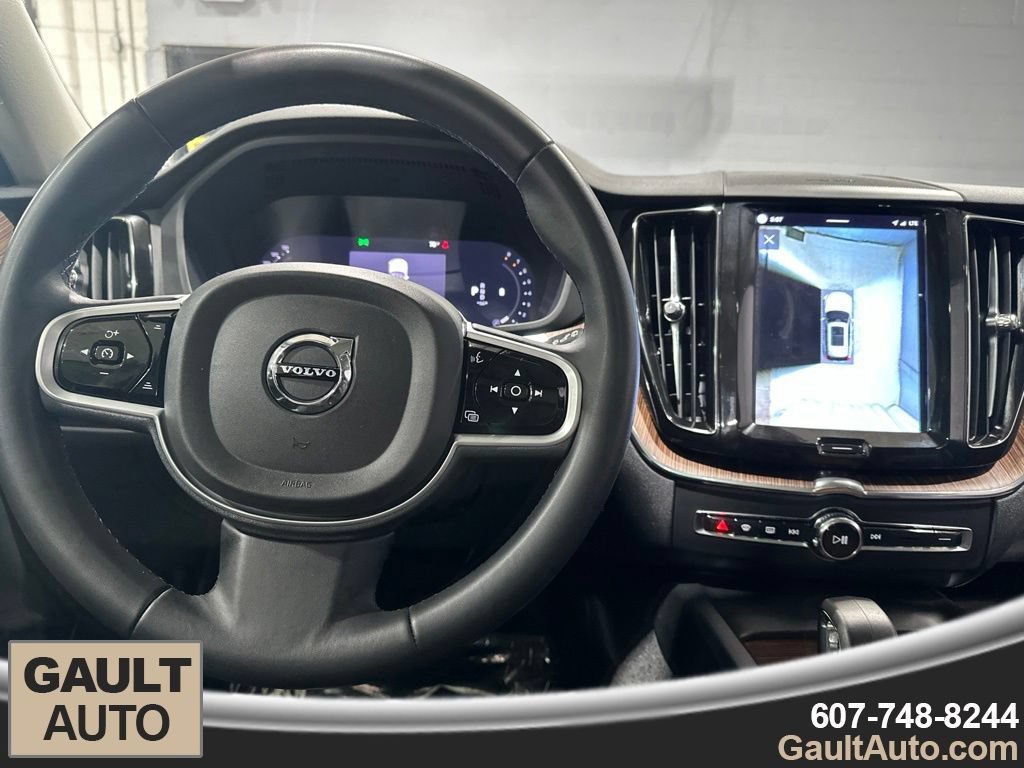 Used 2023 Volvo XC60 B5 Plus AWD/4WD image 8