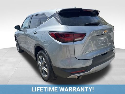 Used 2025 Chevrolet Blazer LT image 4