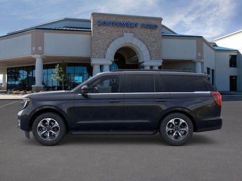 New 2026 Ford Expedition Active image 3