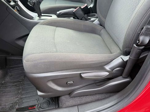 Used 2020 Chevrolet Trax LS w/ Tint and Cruise Package image 15