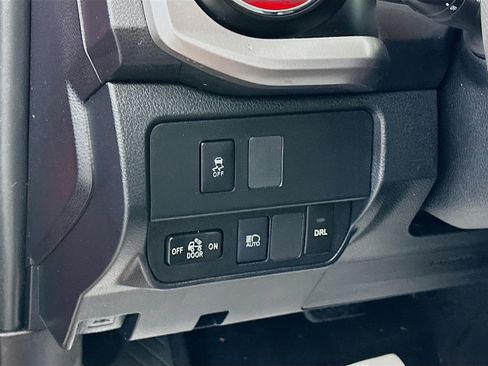 Used 2020 Toyota Tacoma SR5 image 16