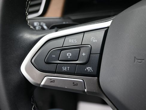 Used 2024 Volkswagen Atlas SE w/ Black Wheel Package image 16