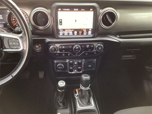 Used 2020 Jeep Wrangler Unlimited Sahara w/ Uconnect 4C Nav & Sound Group image 11