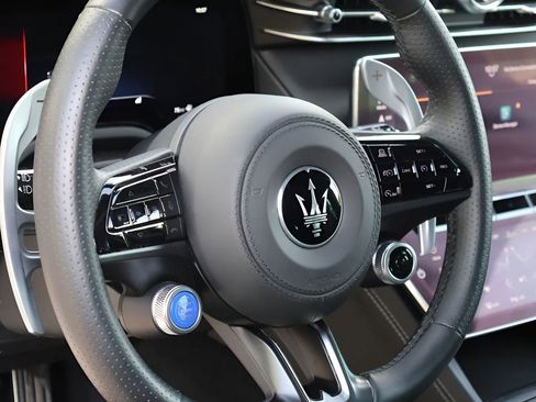 New 2026 Maserati Grecale Folgore AWD/4WD image 20