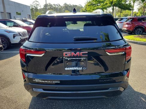 Used 2025 GMC Terrain Elevation w/ Elevation Premium Package AWD/4WD image 8