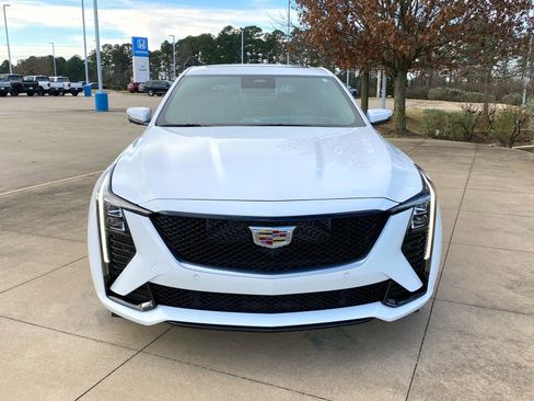 Used 2025 Cadillac CT5 V image 2