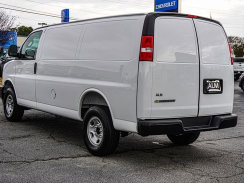 New 2025 Chevrolet Express 2500 image 6