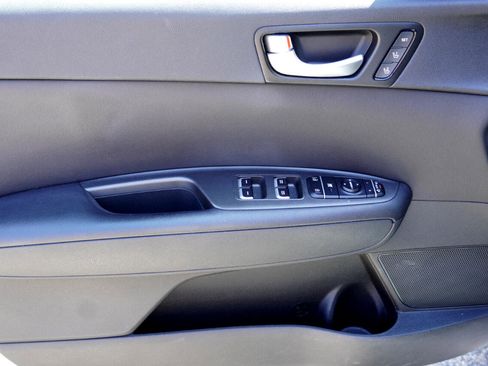 Used 2016 Kia Optima LX w/ LX Convenience Package image 15