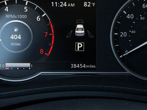 Used 2025 Nissan Versa SV FWD image 34
