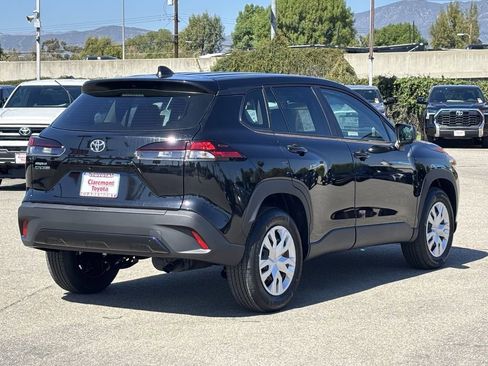 Used 2026 Toyota Corolla Cross L image 29