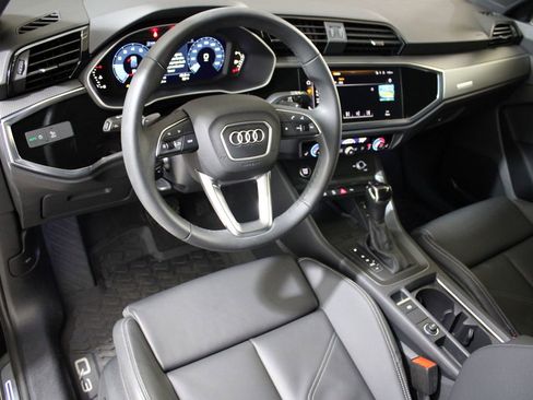 Certified 2025 Audi Q3 2.0T Premium w/ Convenience Package image 19