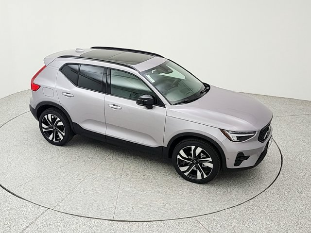 New 2026 Volvo XC40 B5 Plus w/ Climate Package AWD/4WD image 15