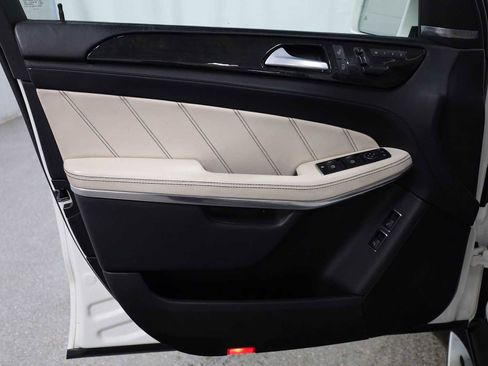 Used 2015 Mercedes-Benz GL 63 AMG 4MATIC image 16