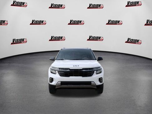 New 2025 Kia Seltos SX image 2