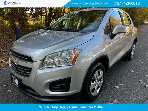Used 2016 Chevrolet Trax LS image 1