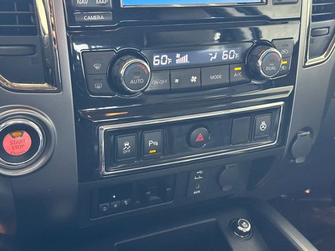 Used 2016 Nissan Titan Platinum Reserve RWD image 18