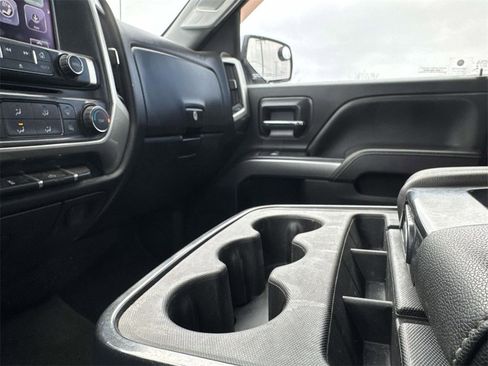 Used 2018 Chevrolet Silverado 2500 LT image 23