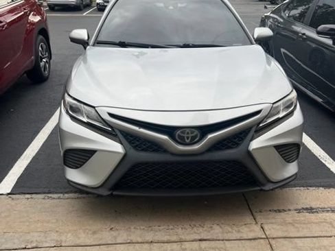 Used 2020 Toyota Camry SE FWD image 23