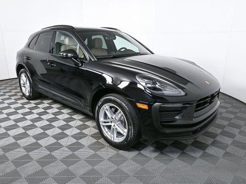 Used 2026 Porsche Macan AWD/4WD image 26