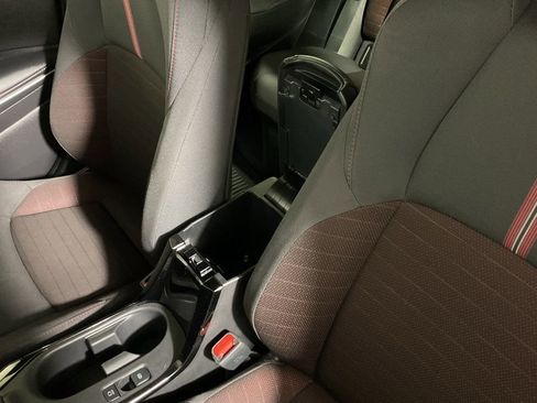 Used 2025 Toyota Corolla SE image 28