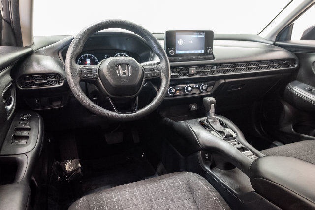 Used 2025 Honda HR-V LX image 9