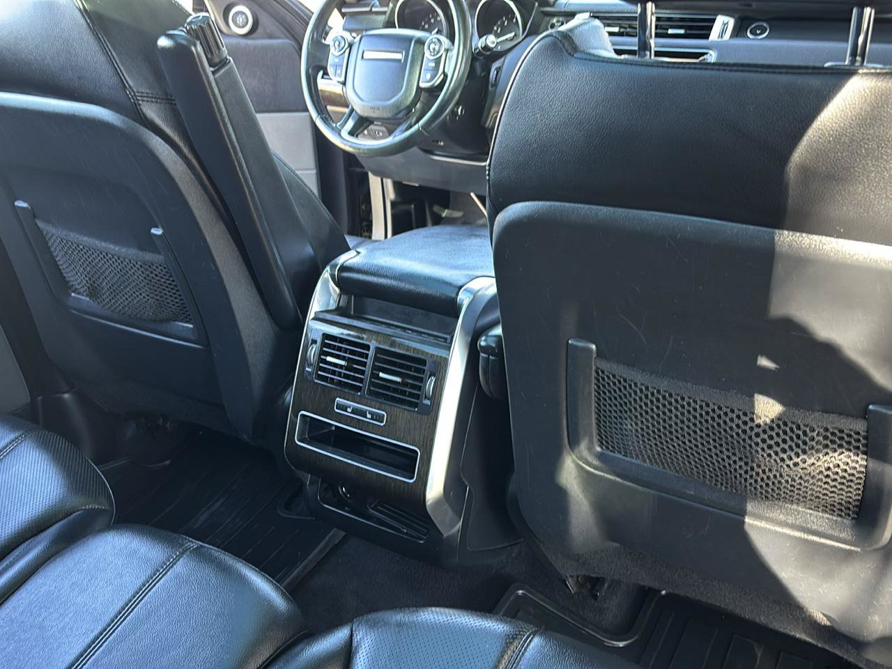 Used 2017 Land Rover Range Rover Sport SE AWD/4WD image 26