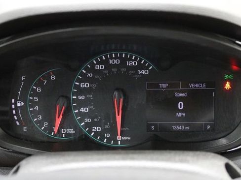 Used 2019 Chevrolet Trax LT w/ LT Convenience Package image 28