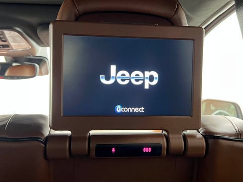 Used 2018 Jeep Grand Cherokee Summit w/ Platinum Series Group AWD/4WD image 29