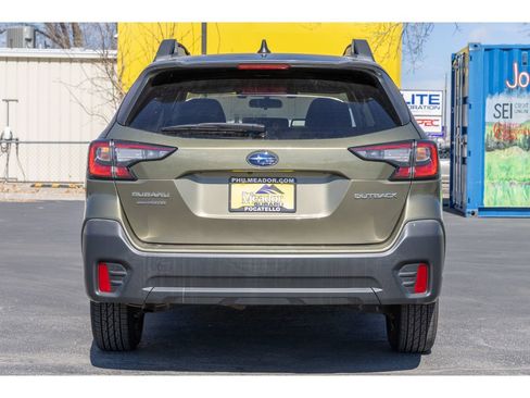 Used 2020 Subaru Outback Premium image 4