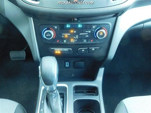 Used 2018 Ford Escape SE image 17