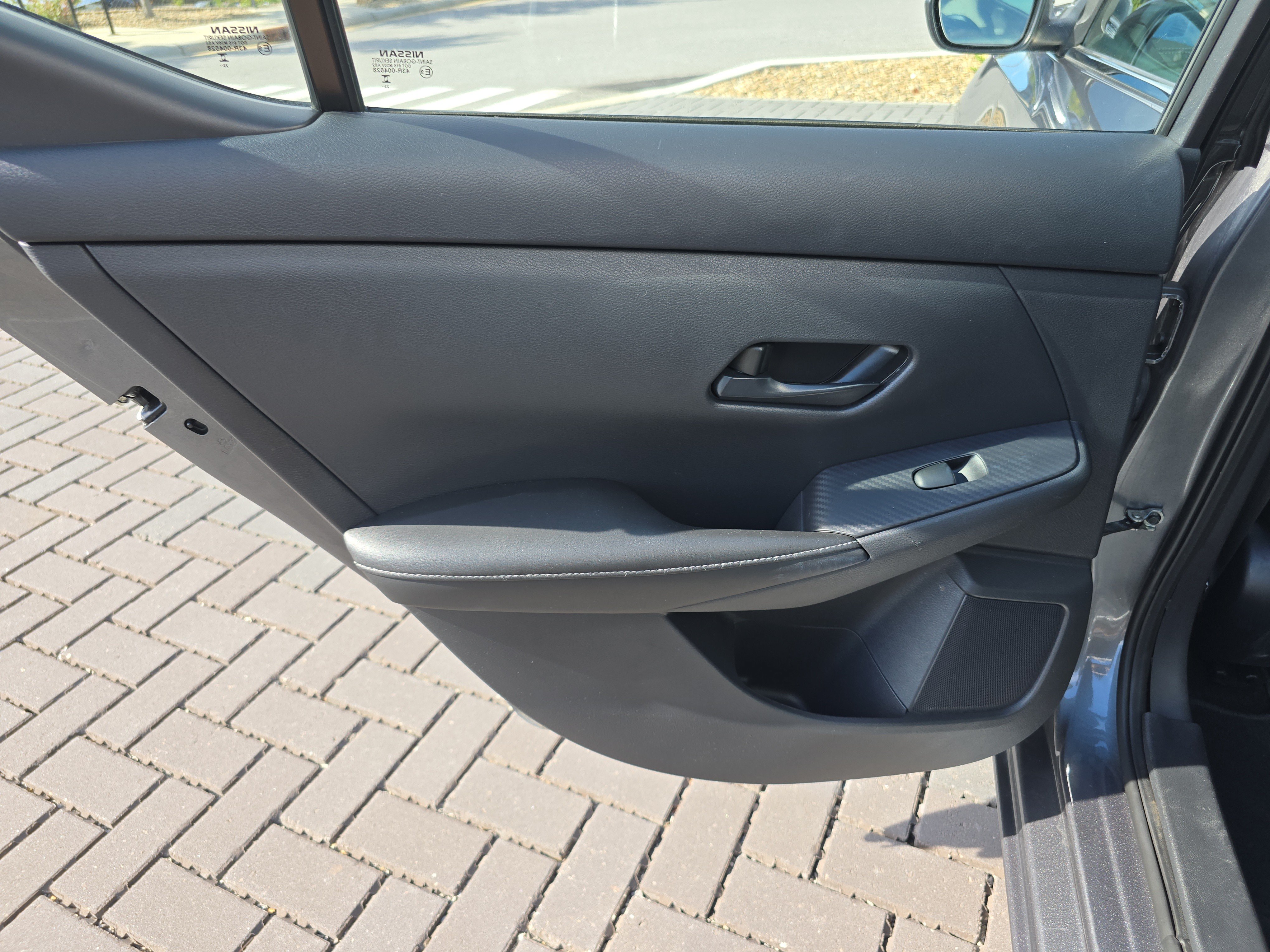Used 2024 Nissan Sentra SV FWD image 12
