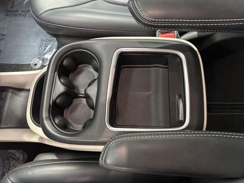 Used 2023 Chrysler Pacifica Touring-L FWD image 31
