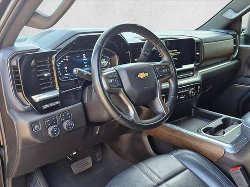 Used 2024 Chevrolet Silverado 2500 High Country w/ Technology Package AWD/4WD image 10