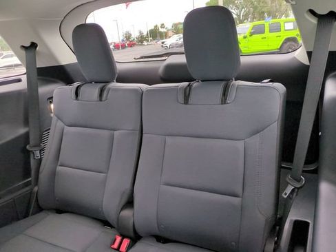 Used 2026 Ford Explorer Active RWD image 17