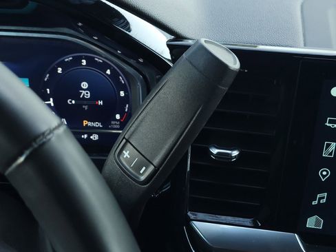 Used 2025 Chevrolet Silverado 1500 LT image 22