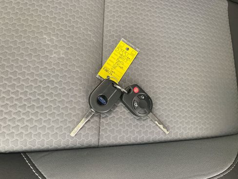Used 2017 Ford Escape SE AWD/4WD image 25