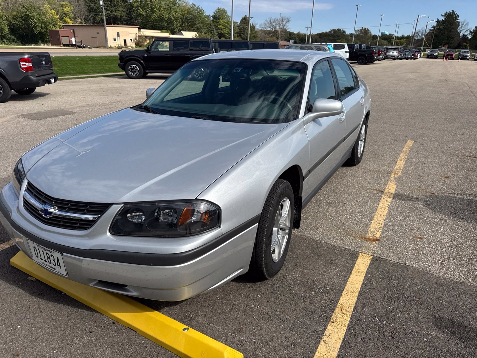Used 2001 Chevrolet Impala w/ Preferred Equipment Group FWD image 1