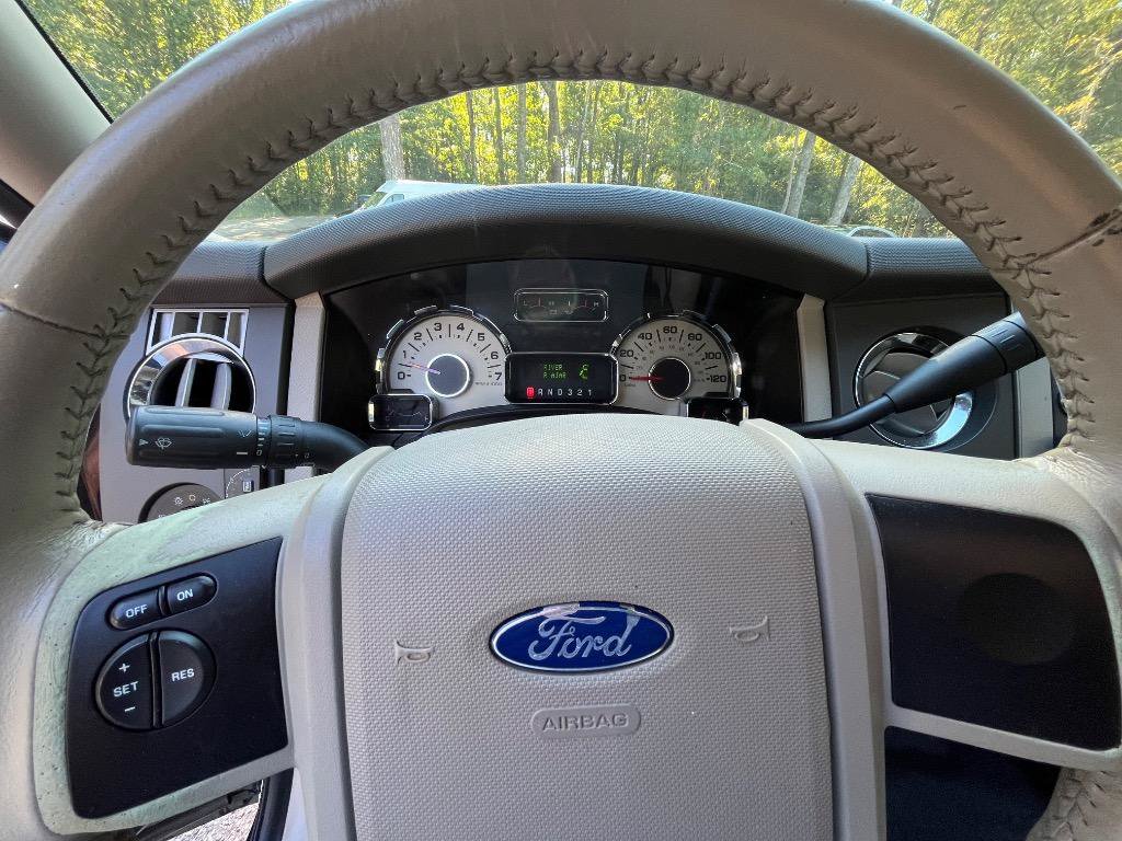 Used 2013 Ford Expedition XL w/ HD Trailer Tow Pkg AWD/4WD image 20