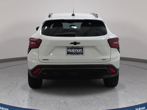 Used 2025 Chevrolet Trax RS w/ Driver Confidence Package FWD image 7