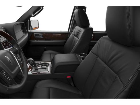 Used 2015 Lincoln Navigator 2WD image 50