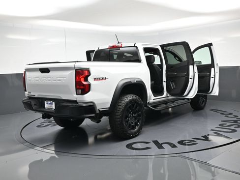 Used 2026 Chevrolet Colorado Trail Boss AWD/4WD image 27
