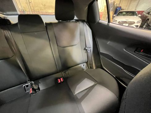 Used 2025 Toyota Prius LE image 36