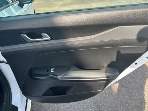 Used 2023 Kia K5 LXS FWD image 32