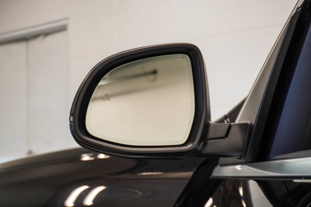 Used 2025 BMW X5 xDrive50e AWD/4WD image 42
