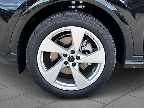 New 2025 Audi Q5 Premium Plus image 11
